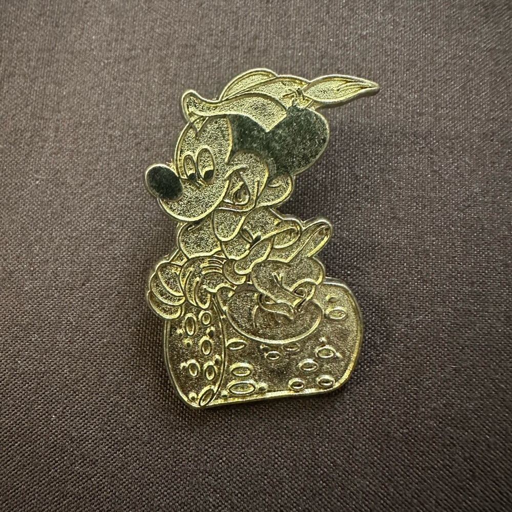 Hong Kong Minnie as Robin Hood Disney Pin